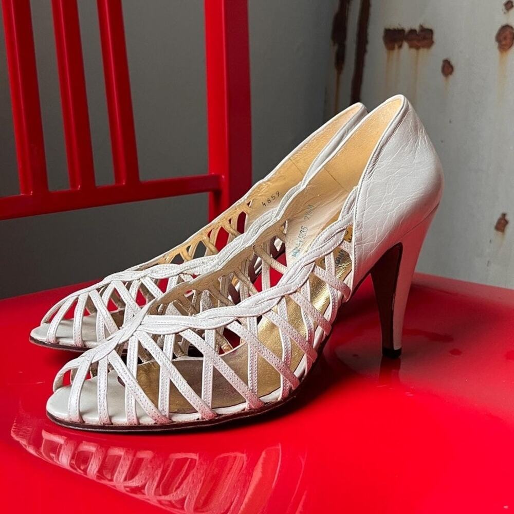 Vintage 80s Ferragamo Woven Heels | White Leather Peep Toe Lattice Pumps | 7.5